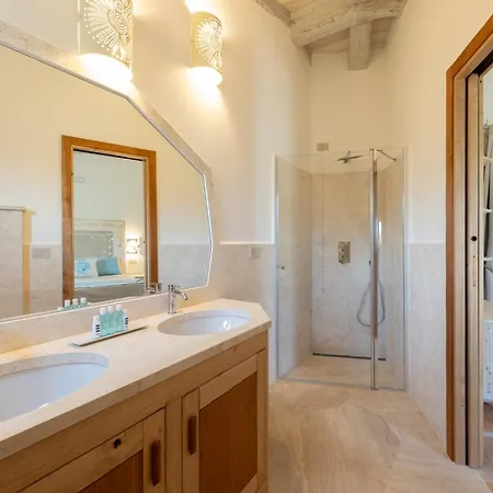 Menhir Boutique Apartments- Adult Only- By Obiettivo Budoni Апартаменты *