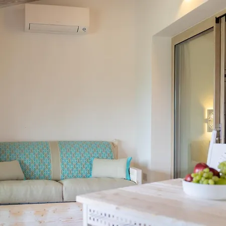 Menhir Boutique Apartments- Adult Only- By Obiettivo Budoni Апартаменты