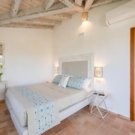 Menhir Boutique Apartments- Adult Only- By Obiettivo Budoni טנאונלה